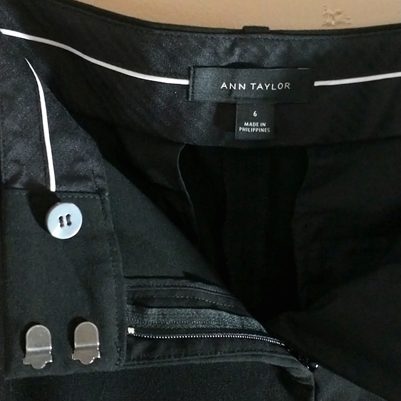 Ann Taylor black straight leg pants in size 6 EUC - Picture 2 of 6